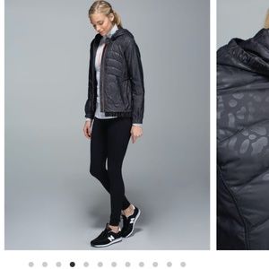 LULULEMON 8 leopard Windbreaker spring fling